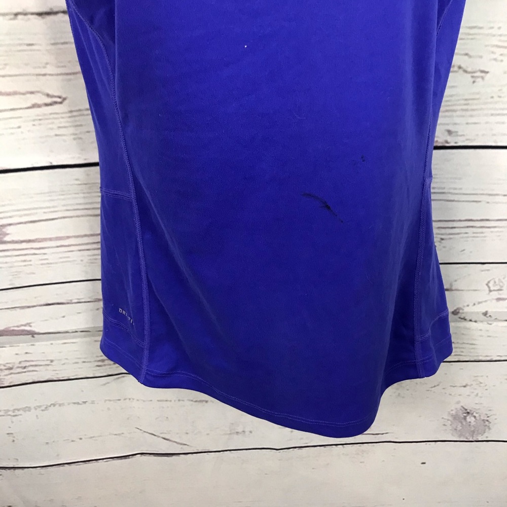 Nike Dri-Fit Active Tee Size S - Picture 2 of 5